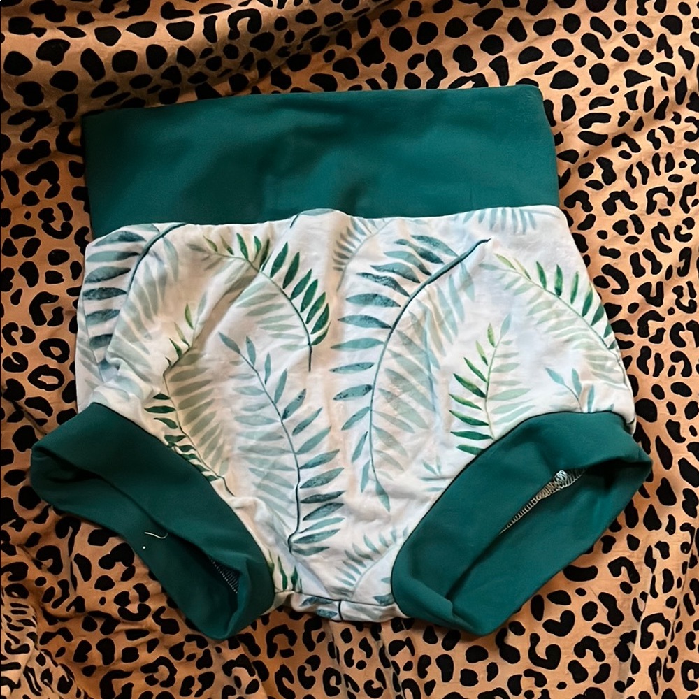 B33 Small Shop Sage Green Leaf Print Bummies— see all pics
